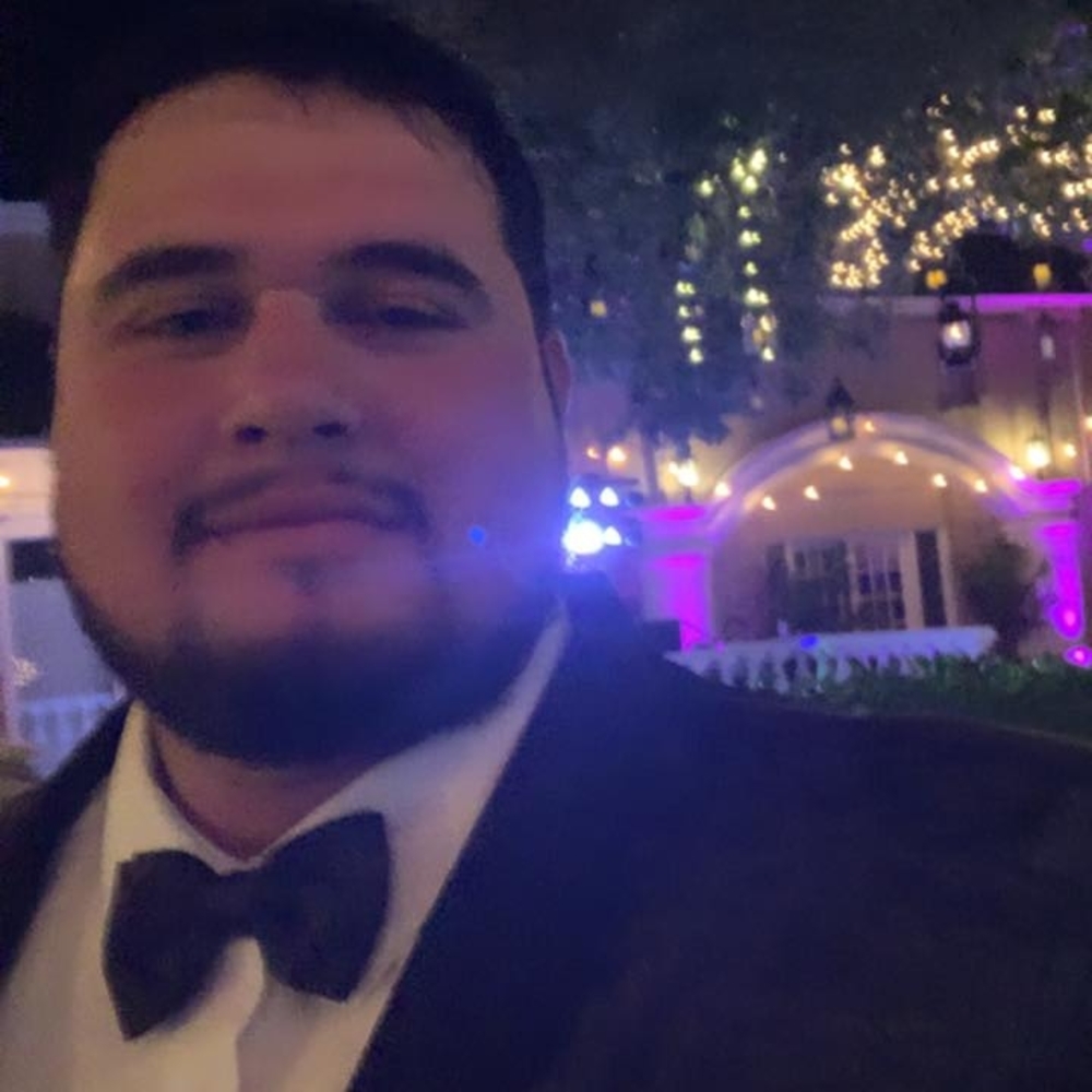 Meet your Posher, Javier